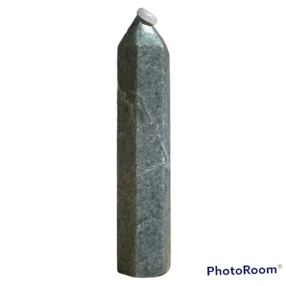 Green Strawberry Quartz Tower #1